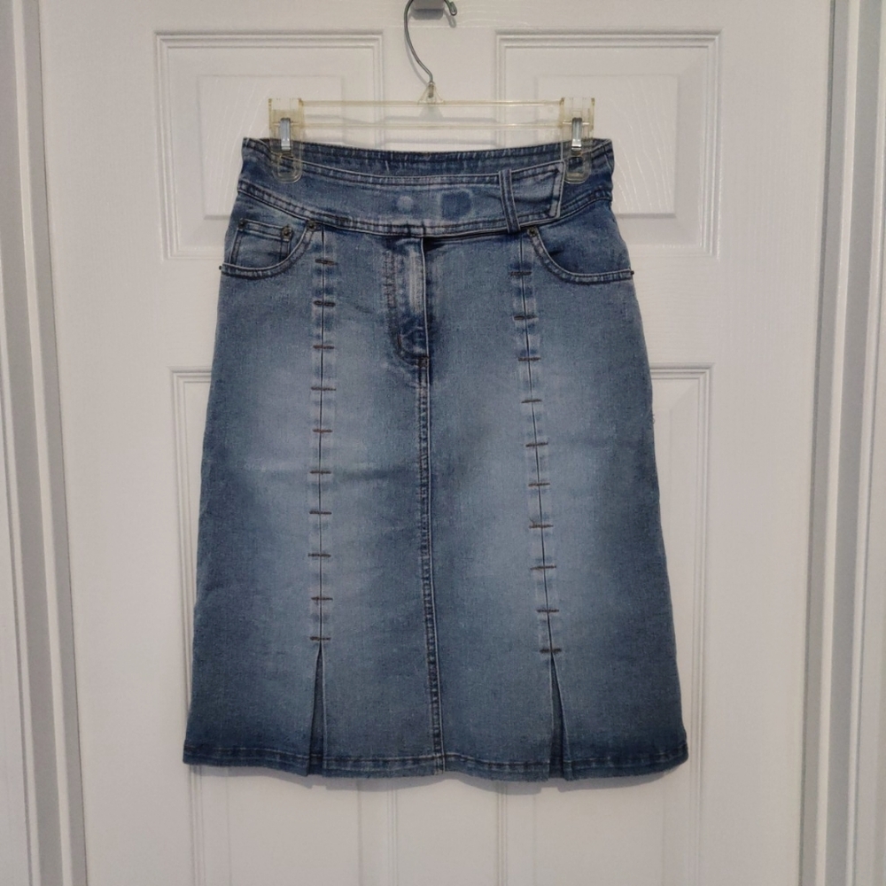 A-line Blue Light Washed Denim Skirt Small